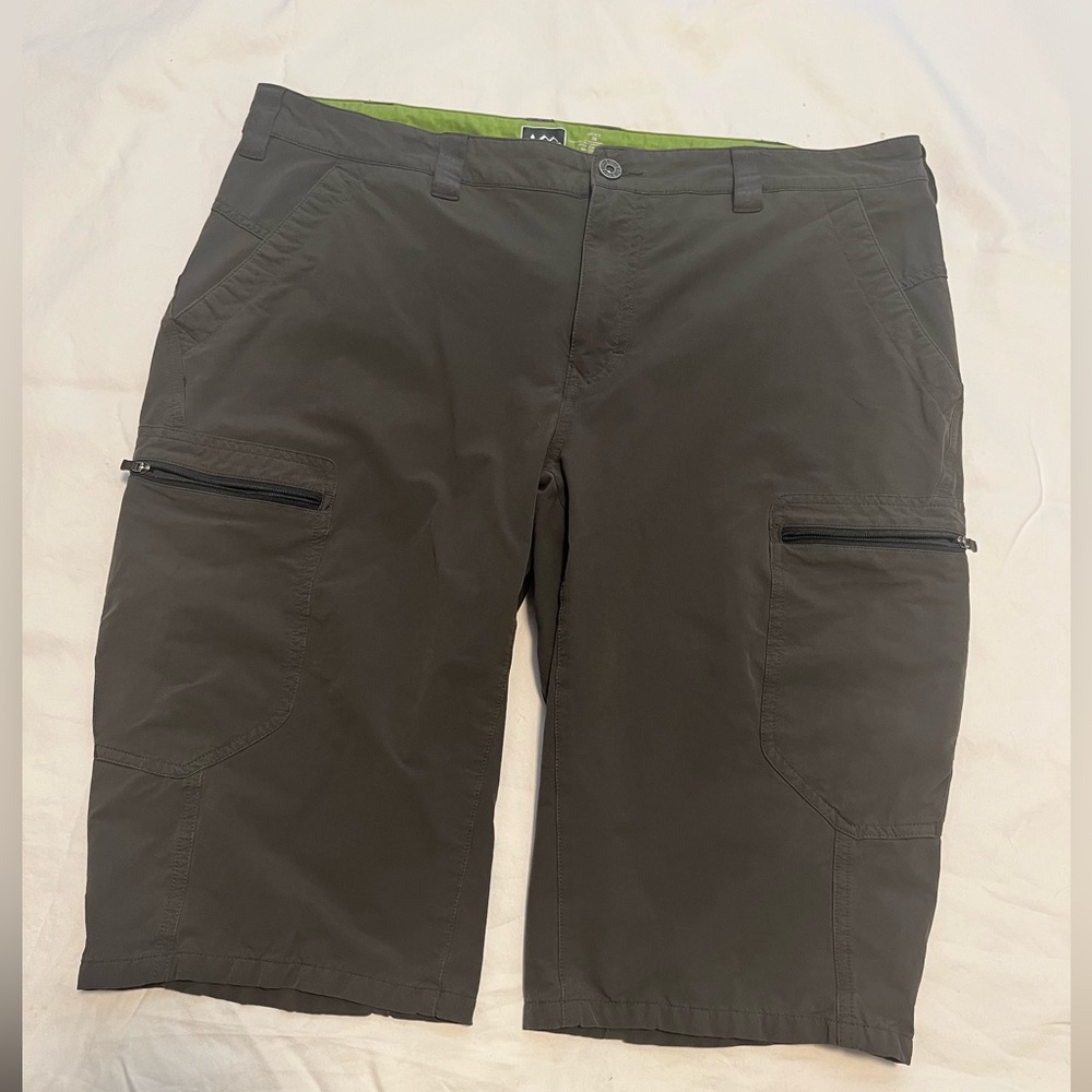 REI Men's Co - Op Sahara Dark Grey Lightweight Cargo Shorts Size 38 - Picture 1 of 12